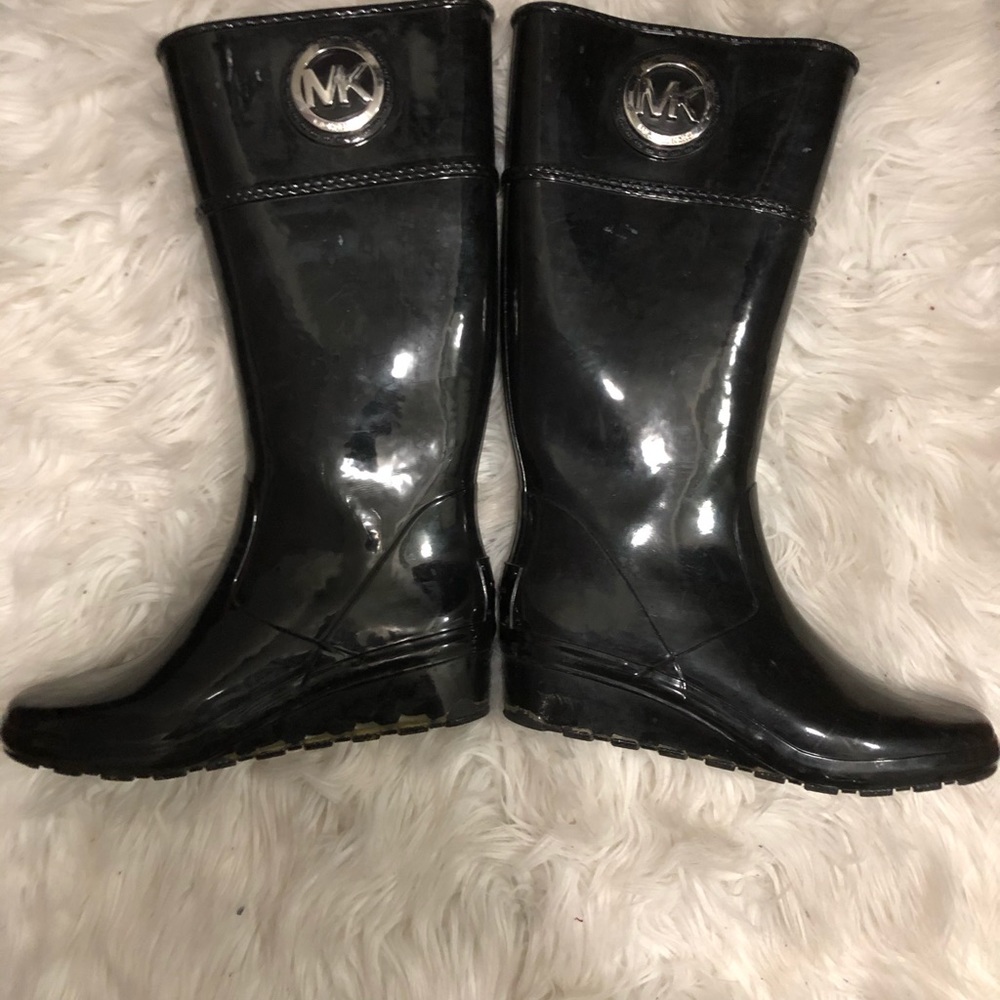Rain boots